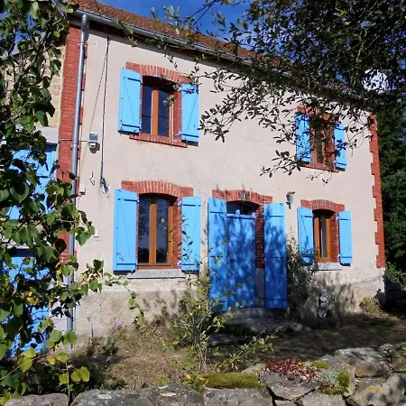 Holiday home In Saint-Julien-la-Genete
